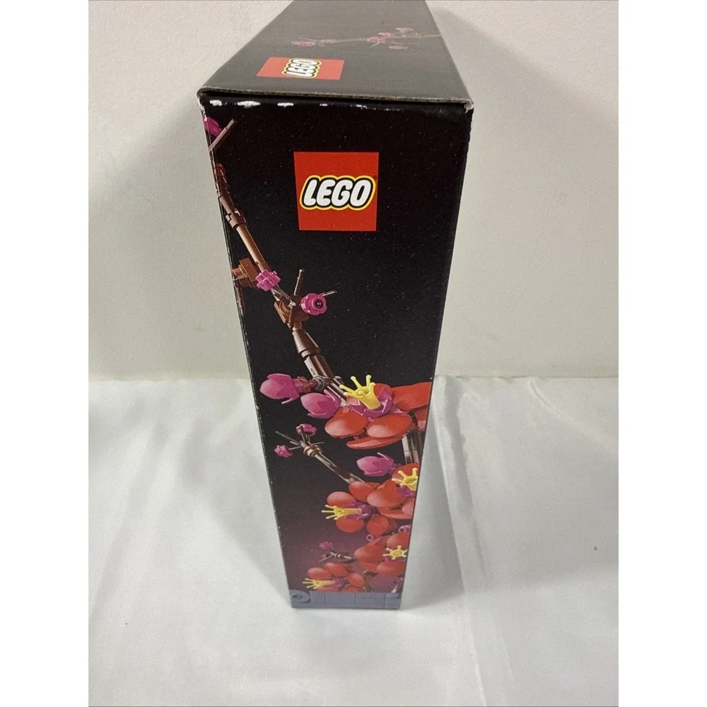 LEGO Icons Plum Blossom Building Set Table‎ Centerpieces & Decorations 10369 - Picture 3 of 4